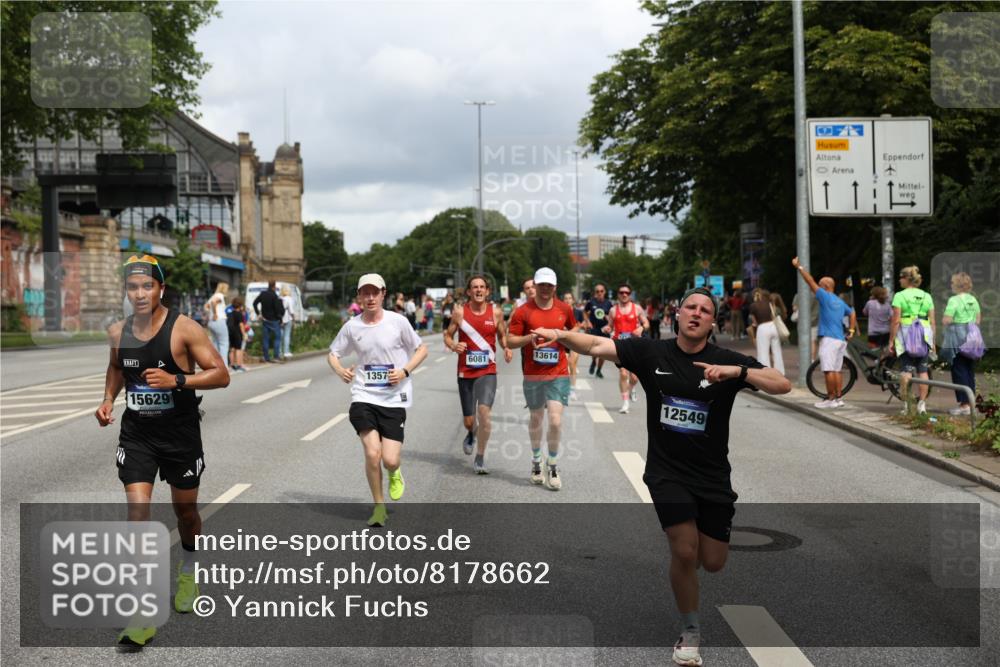 29.06.2025 - hella hamburg halbmarathon Yannick Fuchs http://msf.ph/oto/8178662 29.06.2025 10:42:34 20KM 1086, 1320, 1537, 1884, 1914, 2442, 3213, 3747, 4324, 4711, 5362, 6081, 6377, 6923, 7367, 8216, 8916, 9482, 9538, 9638, 10000, 11211, 11467, 12149, 12549, 12747, 12840, 13570, 13614, 14797, 14814, 14990, 15309, 15573, 15590, 15629, 15735, 15917, 16094, 16149, 16269, 16414, 16766, 17007, 17127, 18206, 18251, 18476, 18790, 18836, 18923, 19198 meine-sportfotos.de