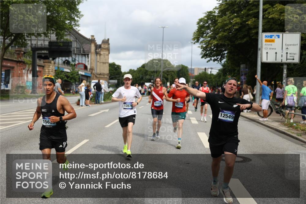29.06.2025 - hella hamburg halbmarathon Yannick Fuchs http://msf.ph/oto/8178684 29.06.2025 10:42:34 20KM 1086, 1320, 1537, 1884, 1914, 2442, 3213, 3747, 4324, 4711, 5362, 6081, 6377, 6923, 7367, 8216, 8916, 9482, 9538, 9638, 10000, 11211, 11467, 12149, 12549, 12747, 12840, 13570, 13614, 14797, 14814, 14990, 15309, 15573, 15590, 15629, 15735, 15917, 16094, 16149, 16269, 16414, 16766, 17007, 17127, 18206, 18251, 18476, 18790, 18836, 18923, 19198 meine-sportfotos.de