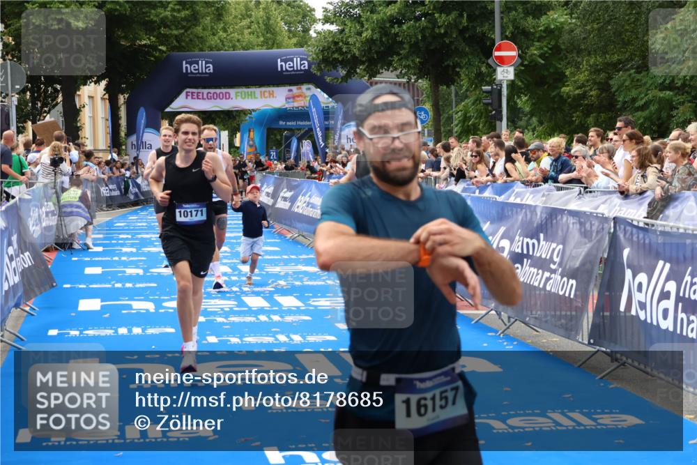 29.06.2025 - hella hamburg halbmarathon Zöllner http://msf.ph/oto/8178685 29.06.2025 10:29:14 Ziel 3043, 8473, 10171, 16157, 19194 meine-sportfotos.de