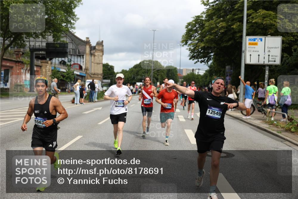29.06.2025 - hella hamburg halbmarathon Yannick Fuchs http://msf.ph/oto/8178691 29.06.2025 10:42:34 20KM 1086, 1320, 1537, 1884, 1914, 2442, 3213, 3747, 4324, 4711, 5362, 6081, 6377, 6923, 7367, 8216, 8916, 9482, 9538, 9638, 10000, 11211, 11467, 12149, 12549, 12747, 12840, 13570, 13614, 14797, 14814, 14990, 15309, 15573, 15590, 15629, 15735, 15917, 16094, 16149, 16269, 16414, 16766, 17007, 17127, 18206, 18251, 18476, 18790, 18836, 18923, 19198 meine-sportfotos.de