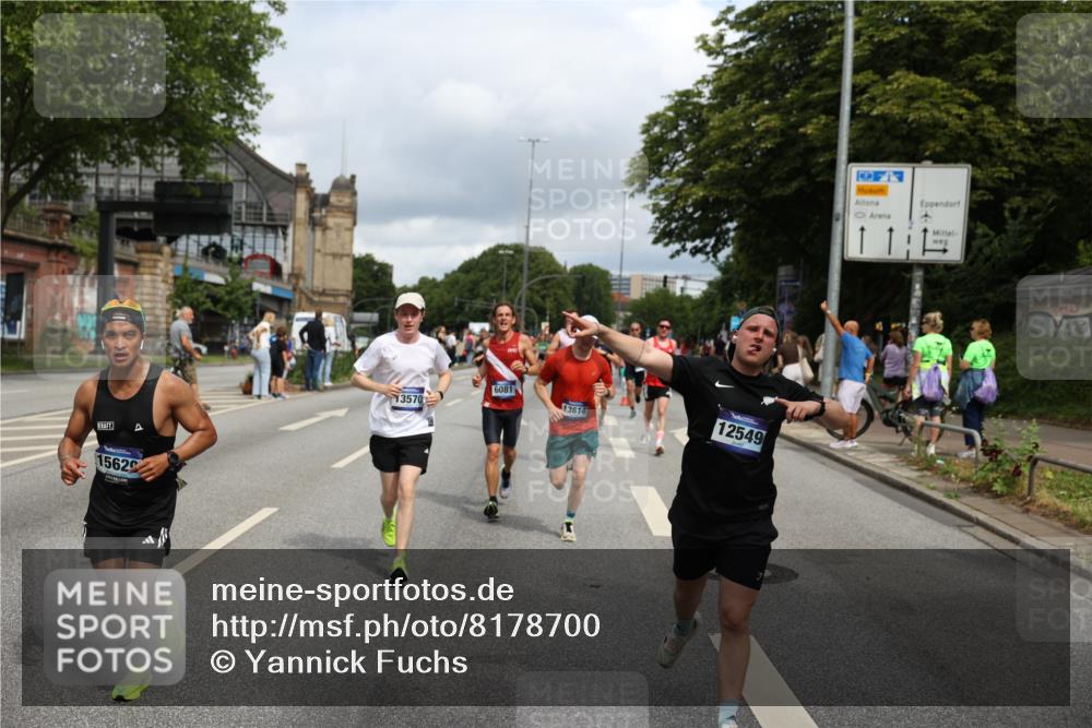 29.06.2025 - hella hamburg halbmarathon Yannick Fuchs http://msf.ph/oto/8178700 29.06.2025 10:42:34 20KM 1086, 1320, 1537, 1884, 1914, 2442, 3213, 3747, 4324, 4711, 5362, 6081, 6377, 6923, 7367, 8216, 8916, 9482, 9538, 9638, 10000, 11211, 11467, 12149, 12549, 12747, 12840, 13570, 13614, 14797, 14814, 14990, 15309, 15573, 15590, 15629, 15735, 15917, 16094, 16149, 16269, 16414, 16766, 17007, 17127, 18206, 18251, 18476, 18790, 18836, 18923, 19198 meine-sportfotos.de