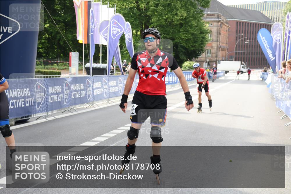 29.06.2025 - hella hamburg halbmarathon Strokosch-Dieckow http://msf.ph/oto/8178708 29.06.2025 09:20:27 Ziel 20411, 20417, 20434 meine-sportfotos.de