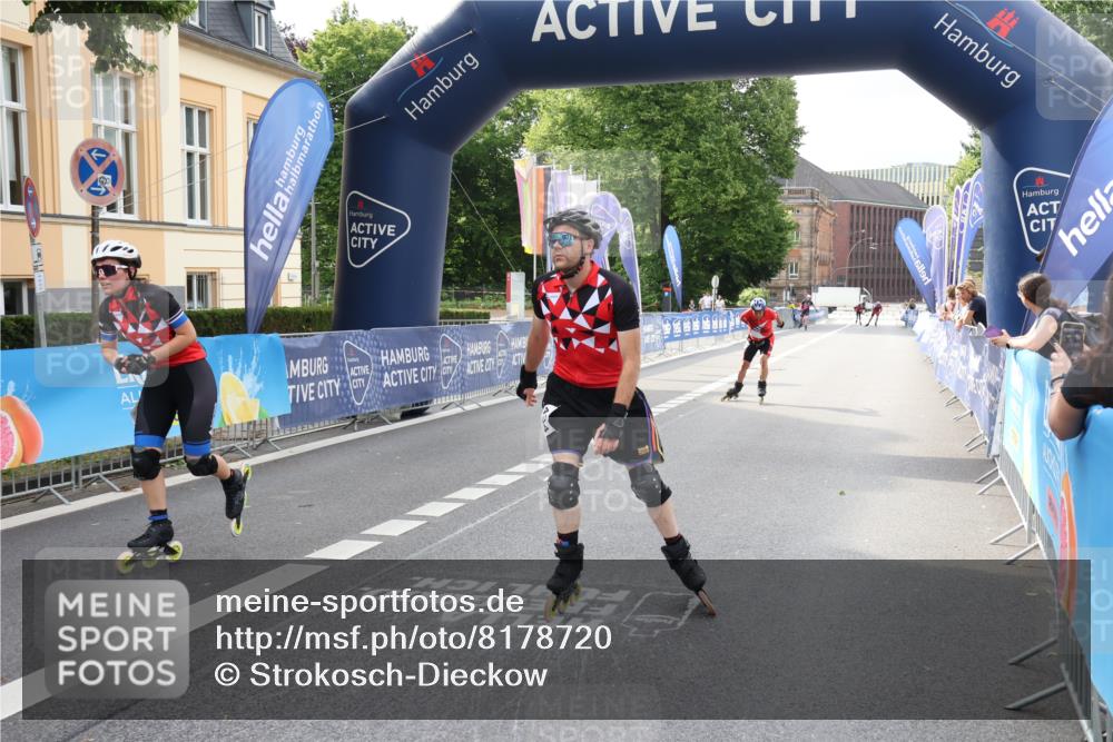 29.06.2025 - hella hamburg halbmarathon Strokosch-Dieckow http://msf.ph/oto/8178720 29.06.2025 09:20:28 Ziel 20411, 20417, 20434 meine-sportfotos.de