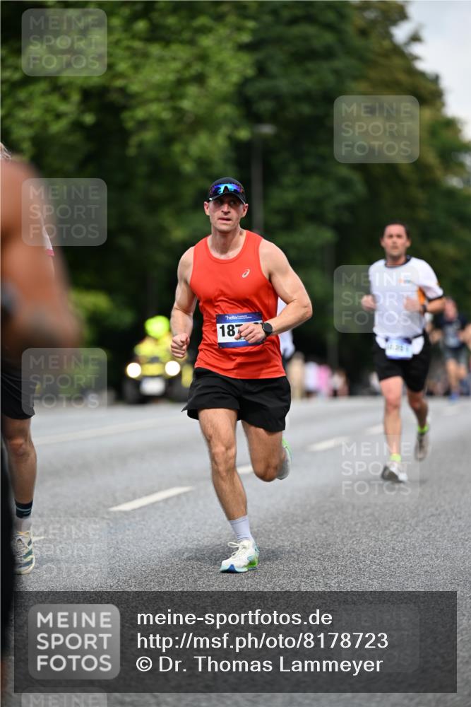 29.06.2025 - hella hamburg halbmarathon Dr. Thomas Lammeyer http://msf.ph/oto/8178723 29.06.2025 09:46:58 Kennedybrücke 1953, 2075, 2180, 2203, 2483, 3189, 3379, 8318, 8376, 9804, 10351 meine-sportfotos.de