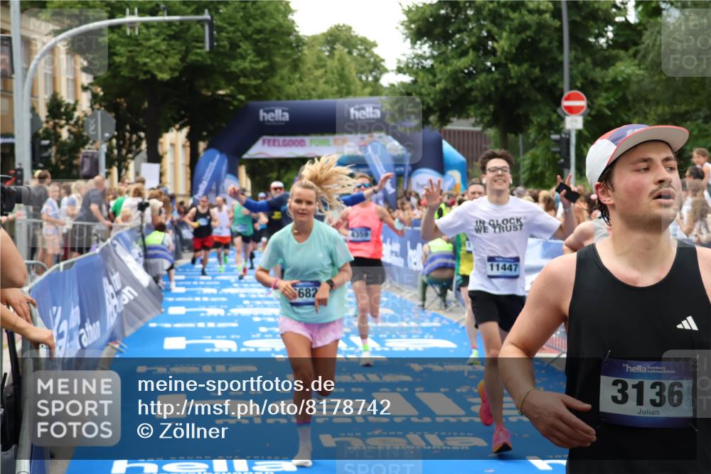29.06.2025 - hella hamburg halbmarathon Zöllner http://msf.ph/oto/8178742 29.06.2025 10:39:07 Ziel 1164, 1445, 1803, 2262, 4359, 4759, 6682, 6686, 6687, 11447, 11619, 12137, 15561, 15873, 16820, 18734, 19151 meine-sportfotos.de