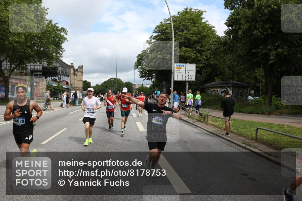 29.06.2025 - hella hamburg halbmarathon Yannick Fuchs http://msf.ph/oto/8178753 29.06.2025 10:42:34 20KM 1086, 1320, 1537, 1884, 1914, 2442, 3213, 3747, 4324, 4711, 5362, 6081, 6377, 6923, 7367, 8216, 8916, 9482, 9538, 9638, 10000, 11211, 11467, 12149, 12549, 12747, 12840, 13570, 13614, 14797, 14814, 14990, 15309, 15573, 15590, 15629, 15735, 15917, 16094, 16149, 16269, 16414, 16766, 17007, 17127, 18206, 18251, 18476, 18790, 18836, 18923, 19198 meine-sportfotos.de