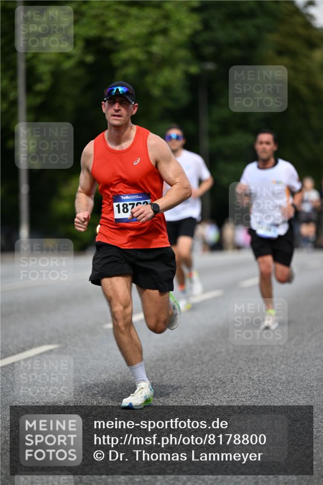 29.06.2025 - hella hamburg halbmarathon Dr. Thomas Lammeyer http://msf.ph/oto/8178800 29.06.2025 09:46:58 Kennedybrücke 1953, 2075, 2180, 2203, 2483, 3189, 3379, 8318, 8376, 9804, 10351 meine-sportfotos.de