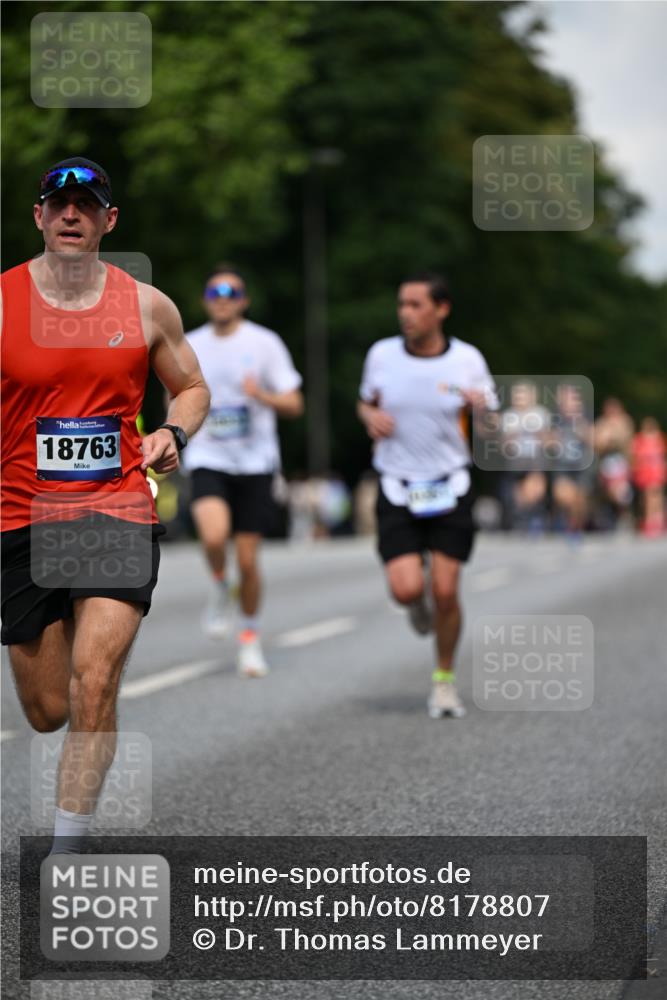 29.06.2025 - hella hamburg halbmarathon Dr. Thomas Lammeyer http://msf.ph/oto/8178807 29.06.2025 09:46:59 Kennedybrücke 1953, 2075, 2180, 2203, 2483, 3189, 3379, 8318, 8376, 9804, 10351 meine-sportfotos.de