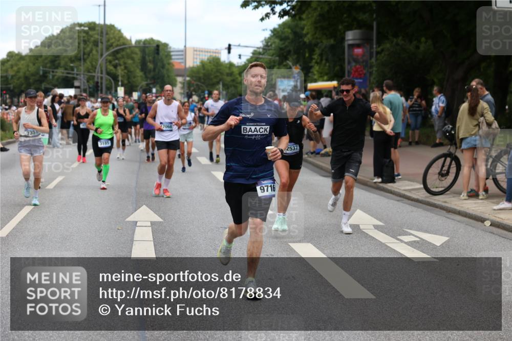 29.06.2025 - hella hamburg halbmarathon Yannick Fuchs http://msf.ph/oto/8178834 29.06.2025 11:20:34 20KM 1187, 1444, 2249, 2305, 2414, 2479, 3185, 3768, 3825, 3826, 4194, 4350, 5061, 5767, 5814, 6347, 7266, 7348, 7351, 8115, 8286, 8297, 9062, 9716, 10039, 12305, 12537, 13820, 14008, 14155, 14726, 14894, 15102, 15153, 15456, 16107, 16182, 16240, 16331, 16662, 16676, 16920, 17068, 17529, 17853, 18070, 18071, 18322, 18507, 18943 meine-sportfotos.de
