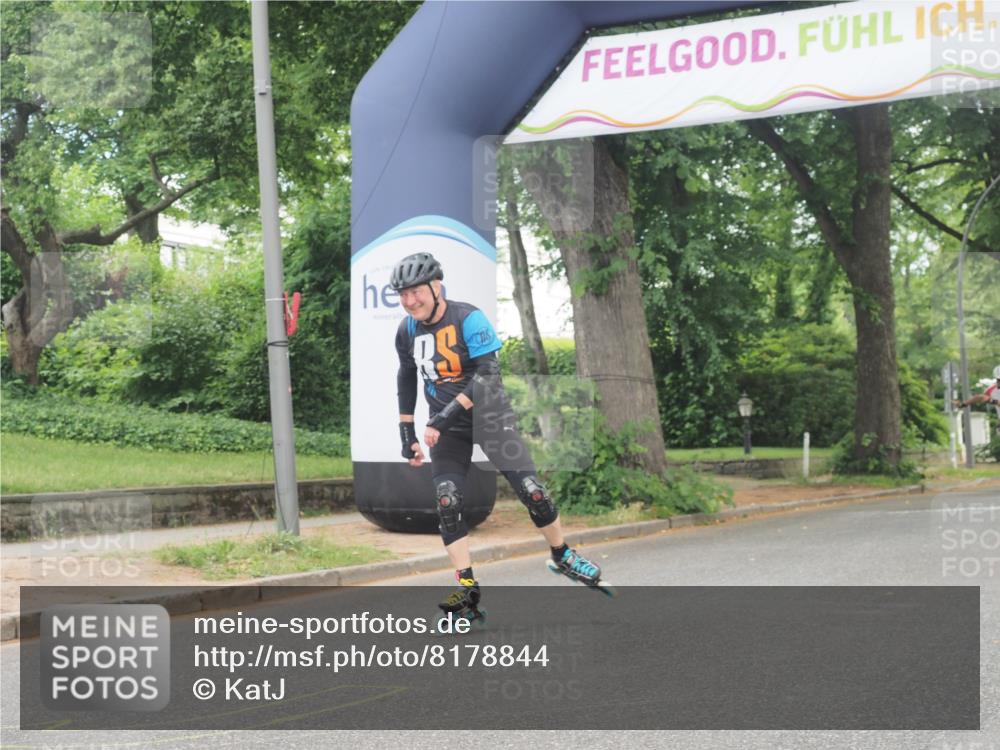 29.06.2025 - hella hamburg halbmarathon KatJ http://msf.ph/oto/8178844 29.06.2025 09:22:04 Zwischen KM18-KM19  meine-sportfotos.de