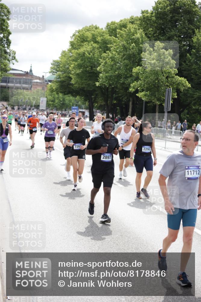 29.06.2025 - hella hamburg halbmarathon Jannik Wohlers http://msf.ph/oto/8178846 29.06.2025 11:09:17 Lombardsbrücke 1601, 1605, 2290, 2897, 3017, 3135, 3137, 5173, 6959, 7261, 7879, 8018, 8137, 8523, 10850, 11712, 12109, 12199, 12617, 13635, 13636, 14109, 14259, 14710, 14850, 15069, 15742, 16013, 16519, 16914, 16969 meine-sportfotos.de