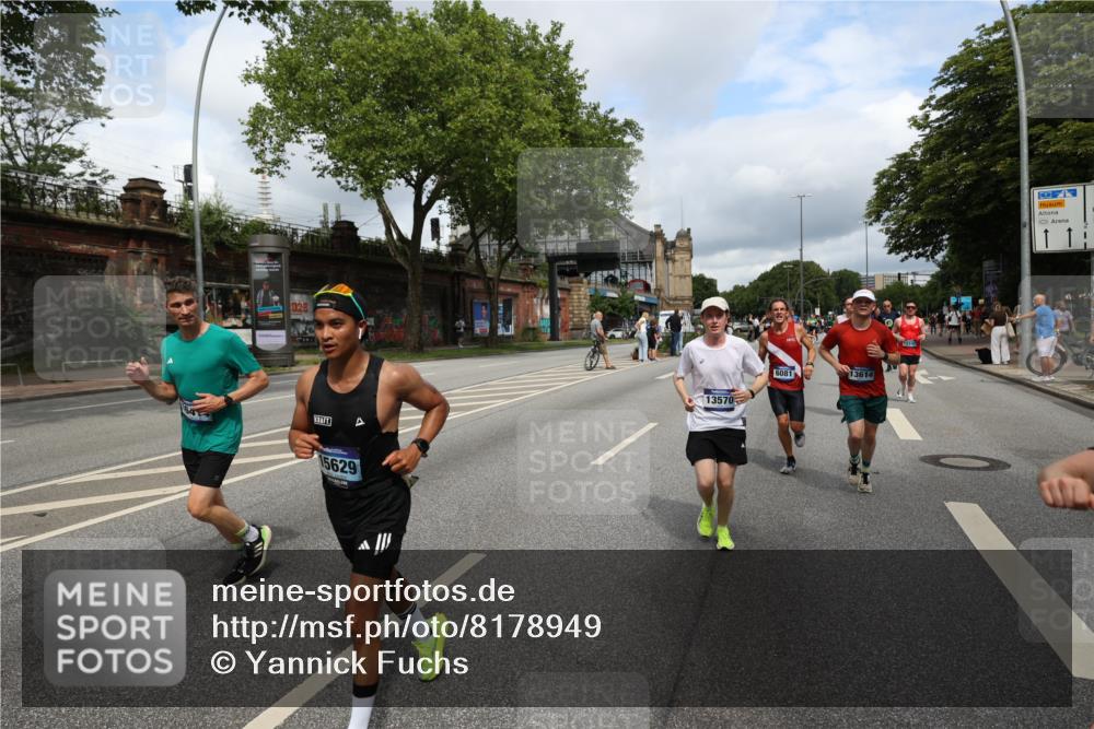 29.06.2025 - hella hamburg halbmarathon Yannick Fuchs http://msf.ph/oto/8178949 29.06.2025 10:42:35 20KM 1086, 1320, 1537, 1884, 1914, 2442, 3213, 3747, 4324, 4711, 5362, 6081, 6377, 6923, 7367, 8216, 8916, 9482, 9538, 9638, 10000, 11467, 12149, 12549, 12747, 12840, 13570, 13614, 14192, 14797, 14814, 14990, 15309, 15573, 15590, 15629, 15735, 15917, 15981, 16094, 16149, 16269, 16414, 16766, 17007, 17127, 18206, 18251, 18476, 18790, 18923, 19198 meine-sportfotos.de