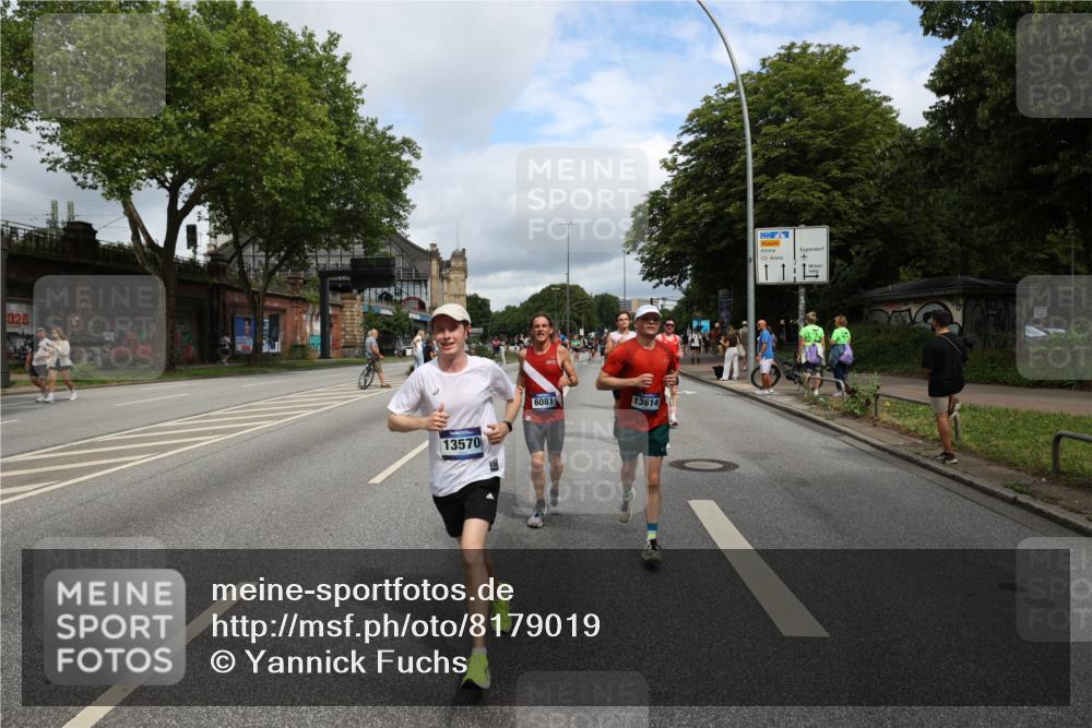 29.06.2025 - hella hamburg halbmarathon Yannick Fuchs http://msf.ph/oto/8179019 29.06.2025 10:42:35 20KM 1086, 1320, 1537, 1884, 1914, 2442, 3213, 3747, 4324, 4711, 5362, 6081, 6377, 6923, 7367, 8216, 8916, 9482, 9538, 9638, 10000, 11467, 12149, 12549, 12747, 12840, 13570, 13614, 14192, 14797, 14814, 14990, 15309, 15573, 15590, 15629, 15735, 15917, 15981, 16094, 16149, 16269, 16414, 16766, 17007, 17127, 18206, 18251, 18476, 18790, 18923, 19198 meine-sportfotos.de