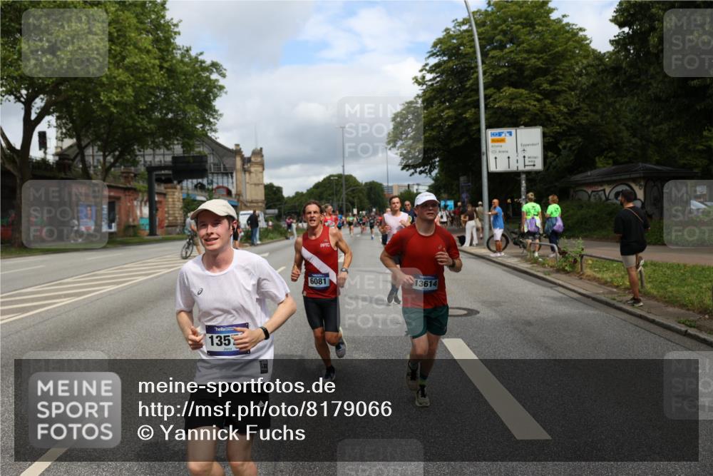 29.06.2025 - hella hamburg halbmarathon Yannick Fuchs http://msf.ph/oto/8179066 29.06.2025 10:42:36 20KM 1086, 1320, 1537, 1884, 1914, 2442, 3213, 3747, 4324, 4711, 5362, 6081, 6377, 6923, 7367, 8216, 8916, 9482, 9538, 9638, 10000, 11467, 12149, 12549, 12747, 12840, 13570, 13614, 14192, 14797, 14814, 14990, 15309, 15573, 15590, 15629, 15735, 15917, 15981, 16094, 16149, 16269, 16414, 16766, 17007, 17127, 18206, 18251, 18476, 18790, 18815, 18923, 19198 meine-sportfotos.de