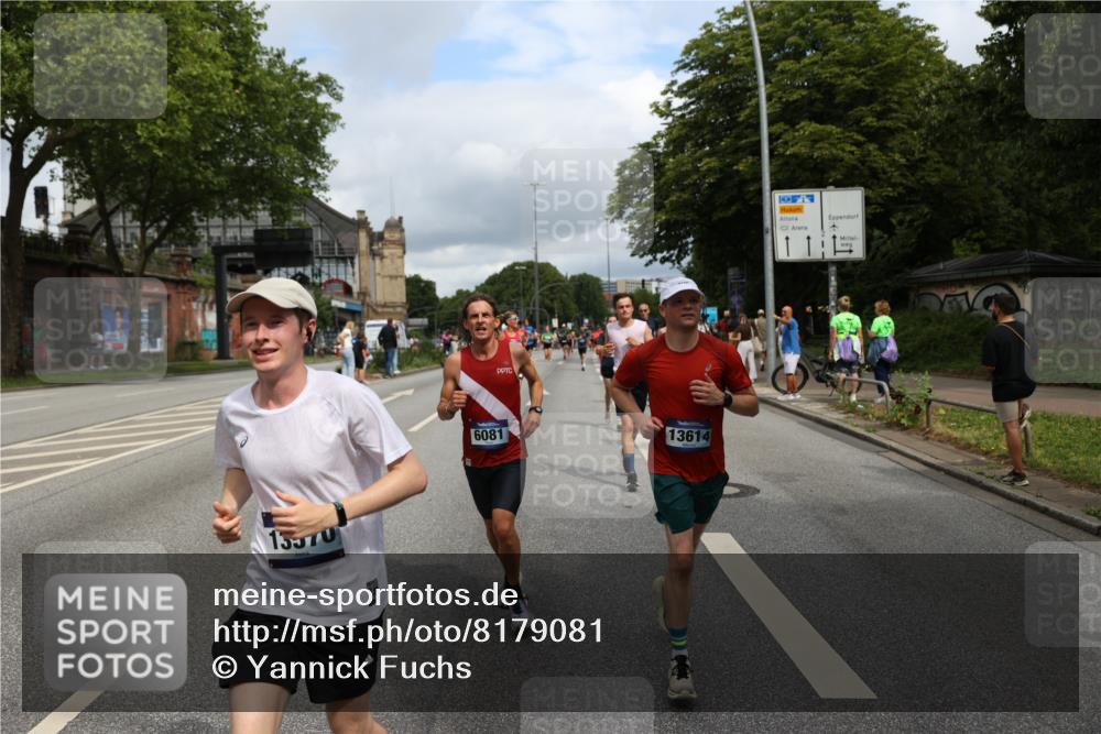 29.06.2025 - hella hamburg halbmarathon Yannick Fuchs http://msf.ph/oto/8179081 29.06.2025 10:42:36 20KM 1086, 1320, 1537, 1884, 1914, 2442, 3213, 3747, 4324, 4711, 5362, 6081, 6377, 6923, 7367, 8216, 8916, 9482, 9538, 9638, 10000, 11467, 12149, 12549, 12747, 12840, 13570, 13614, 14192, 14797, 14814, 14990, 15309, 15573, 15590, 15629, 15735, 15917, 15981, 16094, 16149, 16269, 16414, 16766, 17007, 17127, 18206, 18251, 18476, 18790, 18815, 18923, 19198 meine-sportfotos.de