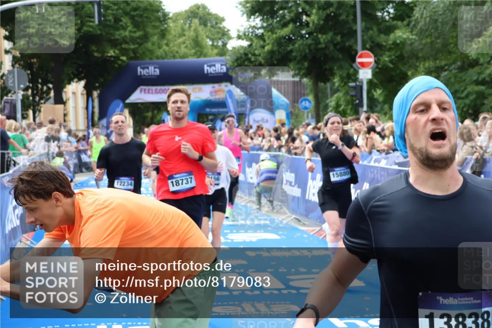 29.06.2025 - hella hamburg halbmarathon Zöllner http://msf.ph/oto/8179083 29.06.2025 10:29:32 Ziel 2021, 2180, 8784, 9137, 10156, 10790, 12234, 15880, 16118, 17197, 18737, 19203 meine-sportfotos.de
