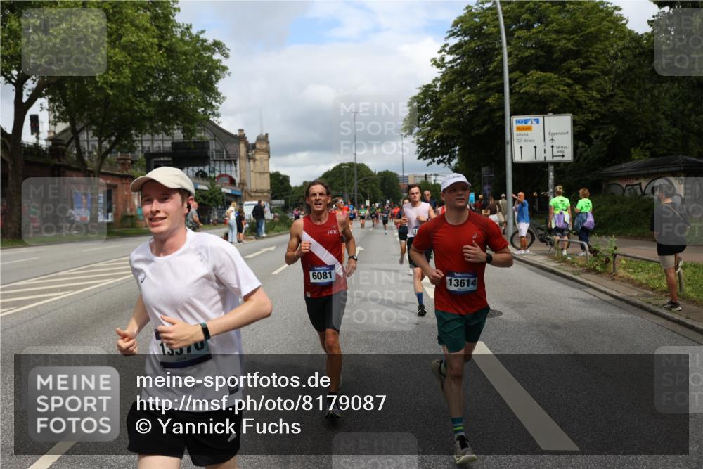29.06.2025 - hella hamburg halbmarathon Yannick Fuchs http://msf.ph/oto/8179087 29.06.2025 10:42:36 20KM 1086, 1320, 1537, 1884, 1914, 2442, 3213, 3747, 4324, 4711, 5362, 6081, 6377, 6923, 7367, 8216, 8916, 9482, 9538, 9638, 10000, 11467, 12149, 12549, 12747, 12840, 13570, 13614, 14192, 14797, 14814, 14990, 15309, 15573, 15590, 15629, 15735, 15917, 15981, 16094, 16149, 16269, 16414, 16766, 17007, 17127, 18206, 18251, 18476, 18790, 18815, 18923, 19198 meine-sportfotos.de