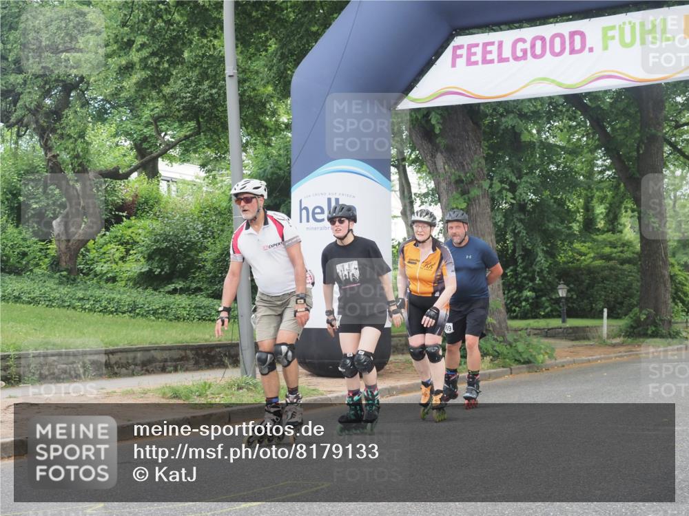 29.06.2025 - hella hamburg halbmarathon KatJ http://msf.ph/oto/8179133 29.06.2025 09:22:07 Zwischen KM18-KM19  meine-sportfotos.de