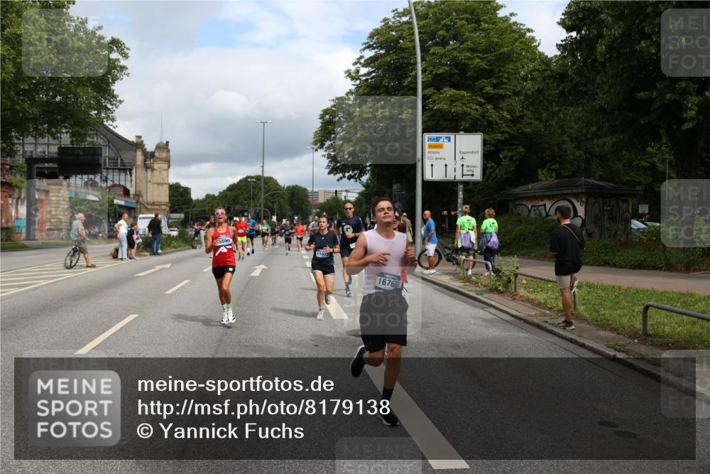 29.06.2025 - hella hamburg halbmarathon Yannick Fuchs http://msf.ph/oto/8179138 29.06.2025 10:42:37 20KM 1086, 1320, 1537, 1884, 1914, 2442, 3213, 3747, 4324, 4711, 5362, 5421, 6081, 6377, 6923, 7367, 8216, 8916, 9482, 9538, 9638, 10000, 11467, 12149, 12549, 12747, 12840, 13570, 13614, 14192, 14797, 14814, 14990, 15573, 15590, 15629, 15735, 15917, 15981, 16094, 16149, 16269, 16414, 16766, 17007, 17127, 18251, 18476, 18790, 18815, 18923, 19198 meine-sportfotos.de