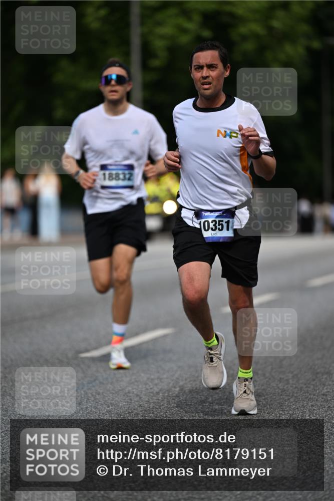 29.06.2025 - hella hamburg halbmarathon Dr. Thomas Lammeyer http://msf.ph/oto/8179151 29.06.2025 09:47:01 Kennedybrücke 1953, 2075, 2180, 2203, 2483, 3189, 3379, 8318, 8376, 9804, 10351, 11150 meine-sportfotos.de