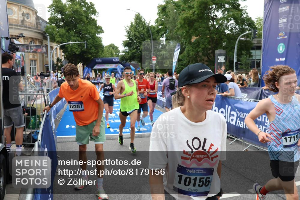 29.06.2025 - hella hamburg halbmarathon Zöllner http://msf.ph/oto/8179156 29.06.2025 10:29:37 Ziel 2021, 2180, 6781, 8784, 9137, 10790, 17197, 18422, 18699, 19204 meine-sportfotos.de