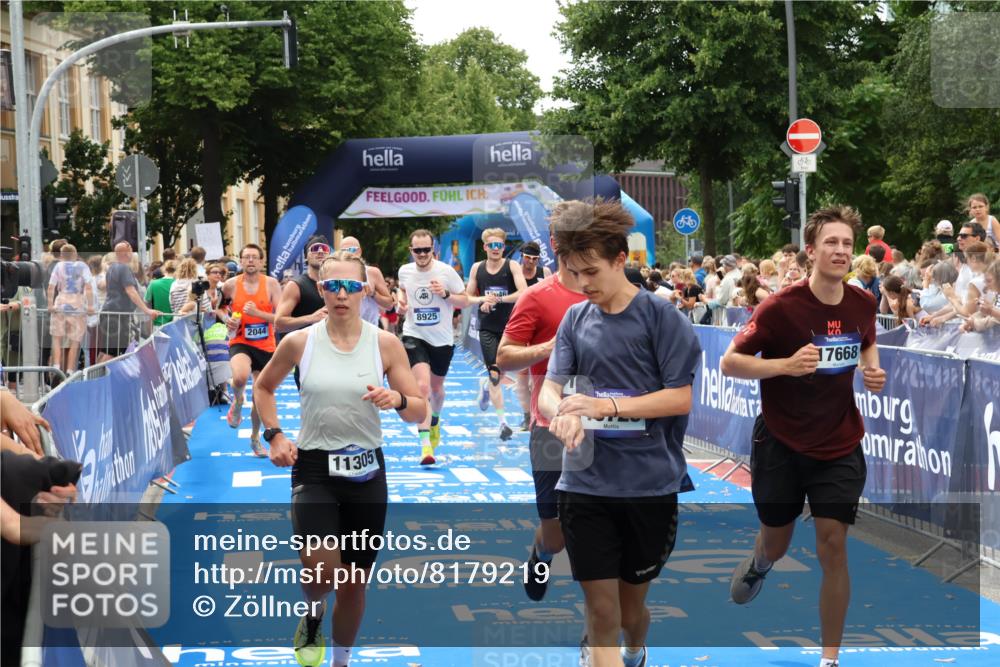 29.06.2025 - hella hamburg halbmarathon Zöllner http://msf.ph/oto/8179219 29.06.2025 10:39:21 Ziel 2044, 4565, 5752, 6037, 8319, 8925, 11305, 12046, 13479, 13729, 14311, 14359, 15866, 17646, 17668 meine-sportfotos.de