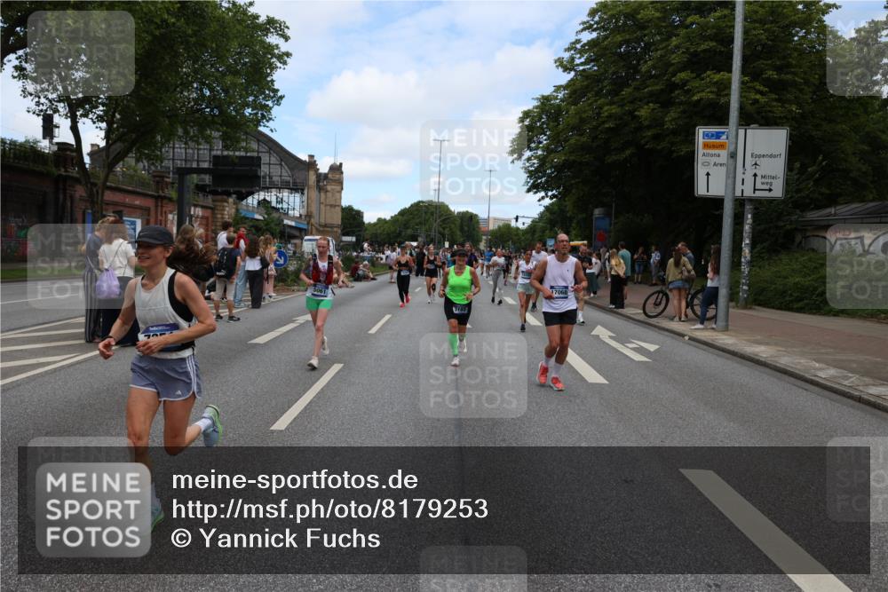 29.06.2025 - hella hamburg halbmarathon Yannick Fuchs http://msf.ph/oto/8179253 29.06.2025 11:20:38 20KM 1187, 1444, 2249, 2414, 3185, 3768, 3825, 3826, 4350, 5061, 5767, 5814, 6347, 7266, 7348, 7351, 8286, 8297, 9062, 9716, 10039, 12305, 12381, 12537, 12844, 12874, 13820, 14155, 14894, 14906, 15102, 15153, 15456, 16107, 16182, 16240, 16331, 16541, 16662, 16920, 17068, 18070, 18071, 18322, 18507, 18943 meine-sportfotos.de