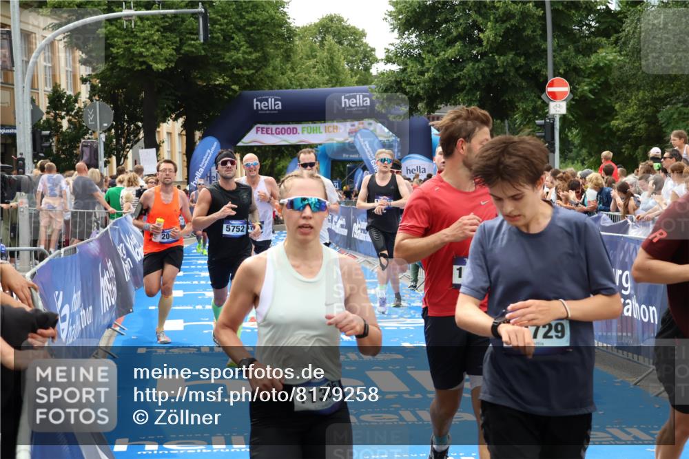 29.06.2025 - hella hamburg halbmarathon Zöllner http://msf.ph/oto/8179258 29.06.2025 10:39:22 Ziel 2044, 4565, 5752, 6037, 8319, 8925, 12046, 13479, 14311, 14359, 15866, 17646 meine-sportfotos.de