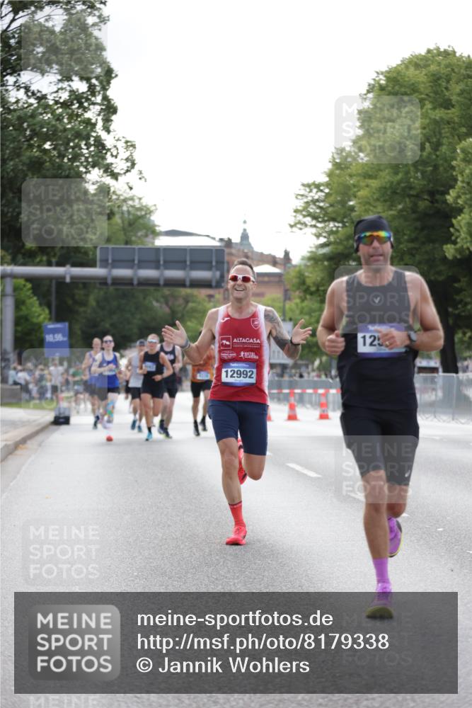 29.06.2025 - hella hamburg halbmarathon Jannik Wohlers http://msf.ph/oto/8179338 29.06.2025 09:42:32 Lombardsbrücke 5612, 7331, 7855, 9269, 11228, 12360, 12529, 12992, 13346, 14753, 14836, 17614, 18740, 19041, 19042, 19050, 19076, 19078 meine-sportfotos.de