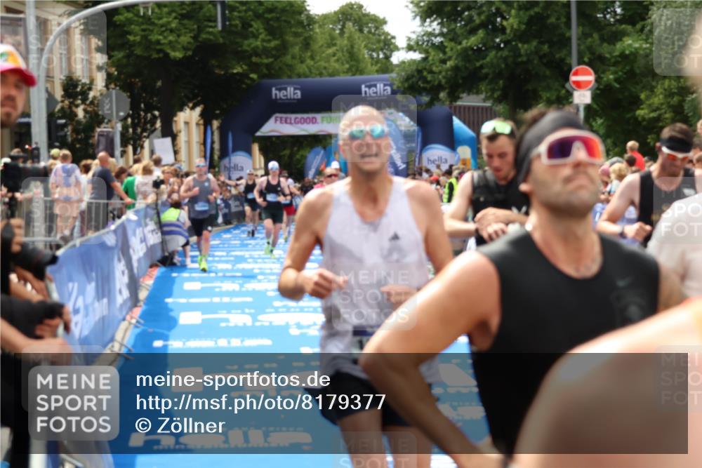 29.06.2025 - hella hamburg halbmarathon Zöllner http://msf.ph/oto/8179377 29.06.2025 10:39:25 Ziel 2972, 6037, 6152, 8319, 8346, 12335, 12372, 13479, 14359, 15013, 15866, 17646 meine-sportfotos.de