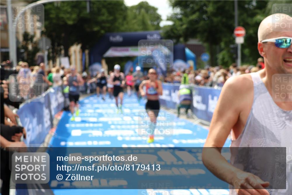 29.06.2025 - hella hamburg halbmarathon Zöllner http://msf.ph/oto/8179413 29.06.2025 10:39:26 Ziel 2546, 2972, 6037, 6152, 8346, 12335, 12372, 14359, 15013, 15866 meine-sportfotos.de