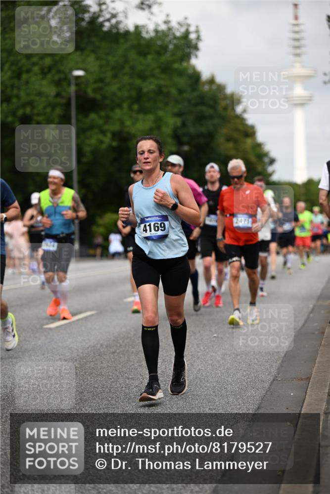 29.06.2025 - hella hamburg halbmarathon Dr. Thomas Lammeyer http://msf.ph/oto/8179527 29.06.2025 10:10:17 Kennedybrücke 1229, 1830, 1842, 2471, 2624, 3062, 4169, 4542, 5431, 6014, 7741, 8049, 8290, 8744, 8894, 8909, 9477, 9917, 10214, 10781 meine-sportfotos.de