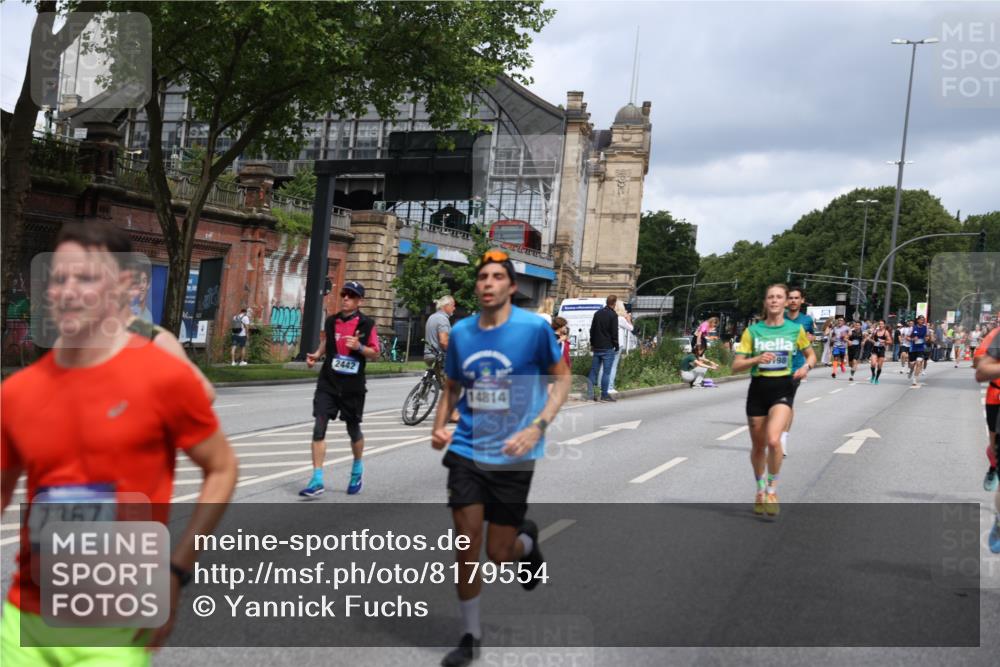 29.06.2025 - hella hamburg halbmarathon Yannick Fuchs http://msf.ph/oto/8179554 29.06.2025 10:42:44 20KM 1086, 1163, 1176, 1537, 1884, 1892, 1914, 2442, 3213, 4711, 5421, 6377, 6923, 7367, 8216, 8889, 8916, 9482, 9638, 9770, 10000, 11467, 12149, 12534, 12747, 12840, 13614, 14192, 14511, 14814, 14990, 15573, 15590, 15917, 15981, 16094, 16269, 16414, 16766, 17007, 17127, 18251, 18815, 18923, 19198 meine-sportfotos.de