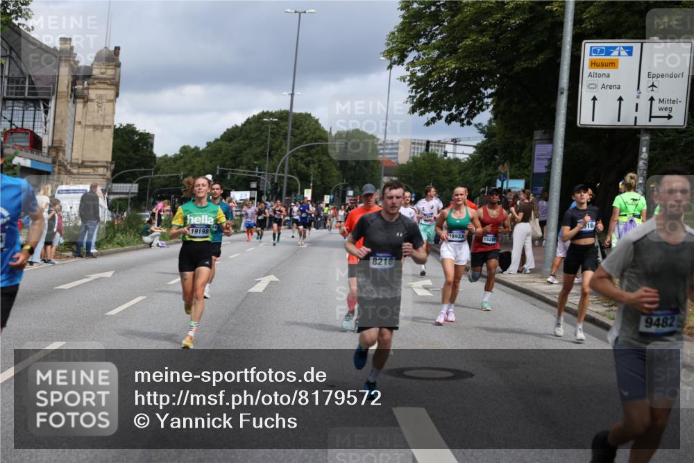 29.06.2025 - hella hamburg halbmarathon Yannick Fuchs http://msf.ph/oto/8179572 29.06.2025 10:42:44 20KM 1086, 1163, 1176, 1537, 1884, 1892, 1914, 2442, 3213, 4711, 5421, 6377, 6923, 7367, 8216, 8889, 8916, 9482, 9638, 9770, 10000, 11467, 12149, 12534, 12747, 12840, 13614, 14192, 14511, 14814, 14990, 15573, 15590, 15917, 15981, 16094, 16269, 16414, 16766, 17007, 17127, 18251, 18815, 18923, 19198 meine-sportfotos.de