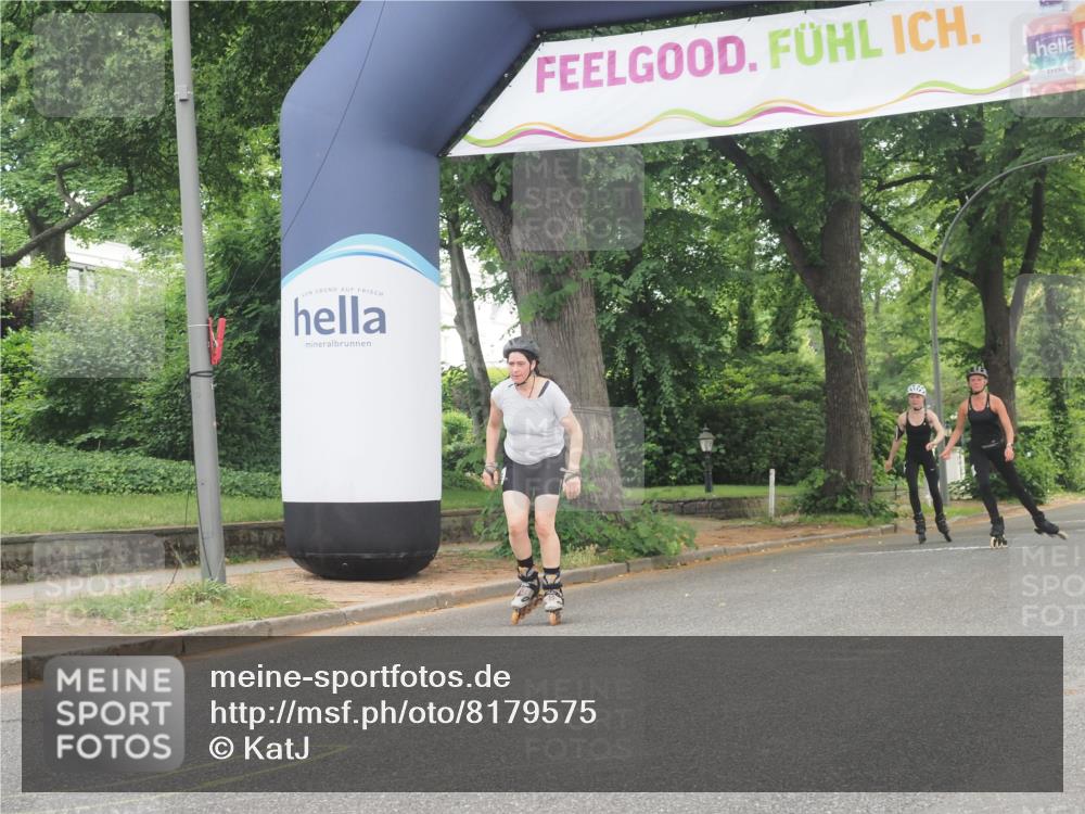 29.06.2025 - hella hamburg halbmarathon KatJ http://msf.ph/oto/8179575 29.06.2025 09:22:23 Zwischen KM18-KM19  meine-sportfotos.de