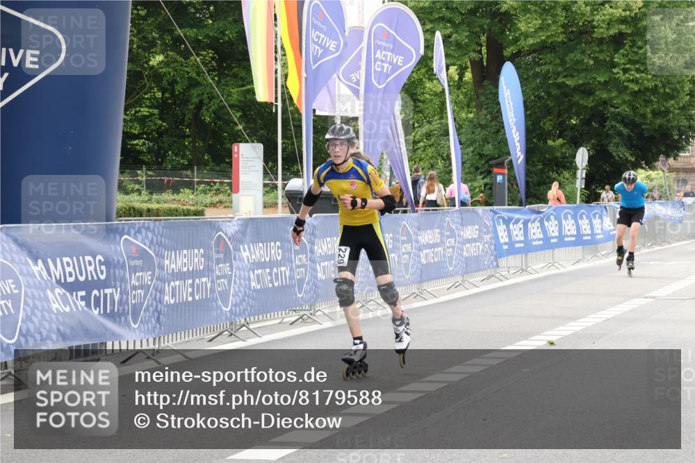 29.06.2025 - hella hamburg halbmarathon Strokosch-Dieckow http://msf.ph/oto/8179588 29.06.2025 09:21:21 Ziel 20017, 20072, 20108, 20229, 20400, 20540 meine-sportfotos.de