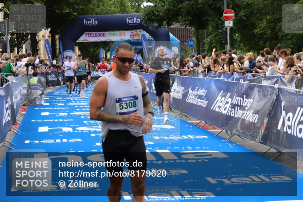 29.06.2025 - hella hamburg halbmarathon Zöllner http://msf.ph/oto/8179620 29.06.2025 10:30:05 Ziel 2689, 3189, 5308, 8190, 9634, 10270, 12308, 15507, 15672, 17768 meine-sportfotos.de