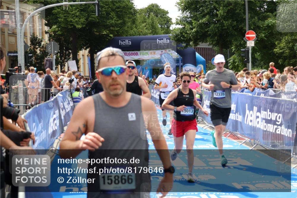 29.06.2025 - hella hamburg halbmarathon Zöllner http://msf.ph/oto/8179646 29.06.2025 10:39:31 Ziel 1343, 2546, 2972, 6152, 8346, 9116, 12335, 12372, 15013, 15965 meine-sportfotos.de