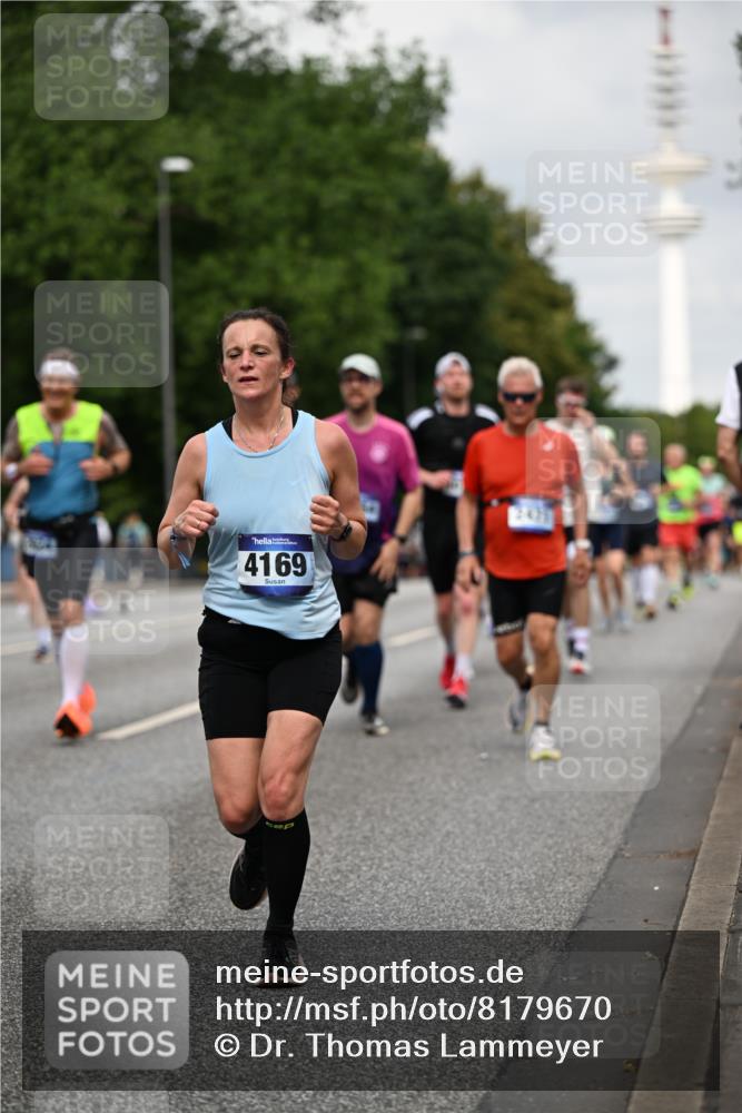 29.06.2025 - hella hamburg halbmarathon Dr. Thomas Lammeyer http://msf.ph/oto/8179670 29.06.2025 10:10:17 Kennedybrücke 1229, 1830, 1842, 2471, 2624, 3062, 4169, 4542, 5431, 6014, 7741, 8049, 8290, 8744, 8894, 8909, 9477, 9917, 10214, 10781 meine-sportfotos.de