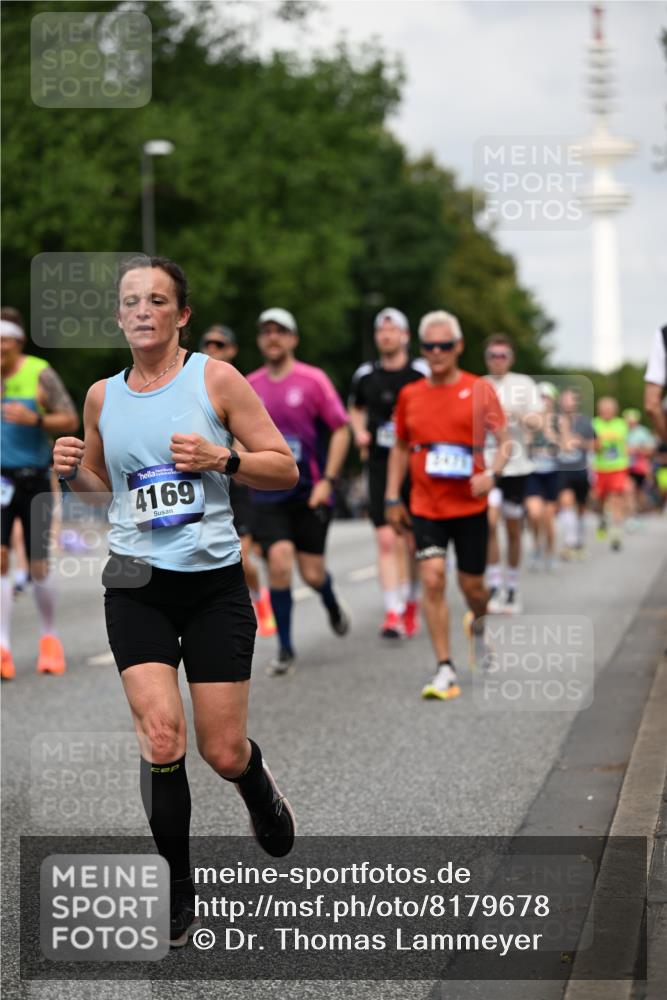 29.06.2025 - hella hamburg halbmarathon Dr. Thomas Lammeyer http://msf.ph/oto/8179678 29.06.2025 10:10:18 Kennedybrücke 1229, 1830, 1842, 2471, 2624, 3062, 4169, 4542, 5431, 6014, 7741, 8049, 8290, 8744, 8894, 8909, 9477, 9917, 10214, 10781 meine-sportfotos.de