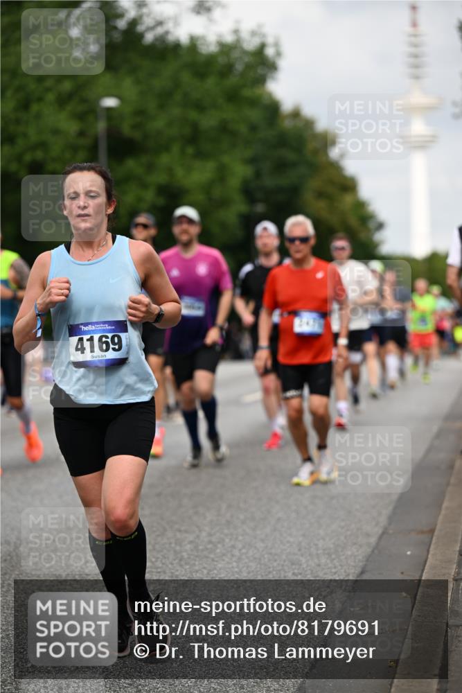 29.06.2025 - hella hamburg halbmarathon Dr. Thomas Lammeyer http://msf.ph/oto/8179691 29.06.2025 10:10:18 Kennedybrücke 1229, 1830, 1842, 2471, 2624, 3062, 4169, 4542, 5431, 6014, 7741, 8049, 8290, 8744, 8894, 8909, 9477, 9917, 10214, 10781 meine-sportfotos.de