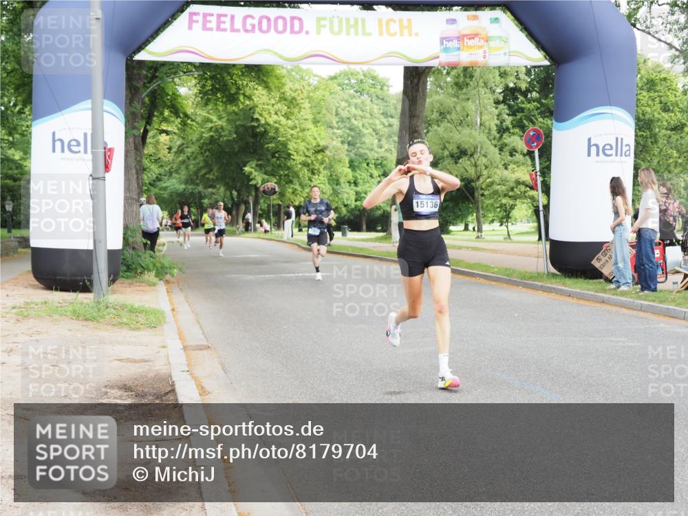 29.06.2025 - hella hamburg halbmarathon MichiJ http://msf.ph/oto/8179704 29.06.2025 10:17:06 Zwischen KM18-KM19 9079, 9097, 12341, 15136 meine-sportfotos.de