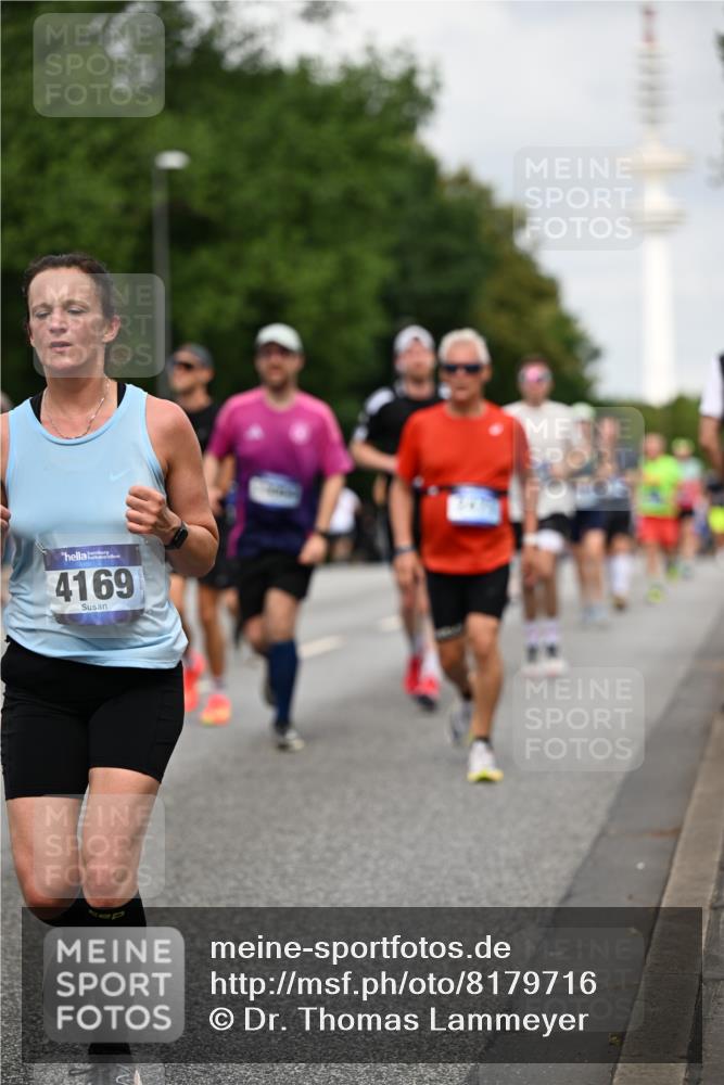 29.06.2025 - hella hamburg halbmarathon Dr. Thomas Lammeyer http://msf.ph/oto/8179716 29.06.2025 10:10:18 Kennedybrücke 1229, 1830, 1842, 2471, 2624, 3062, 4169, 4542, 5431, 6014, 7741, 8049, 8290, 8744, 8894, 8909, 9477, 9917, 10214, 10781 meine-sportfotos.de