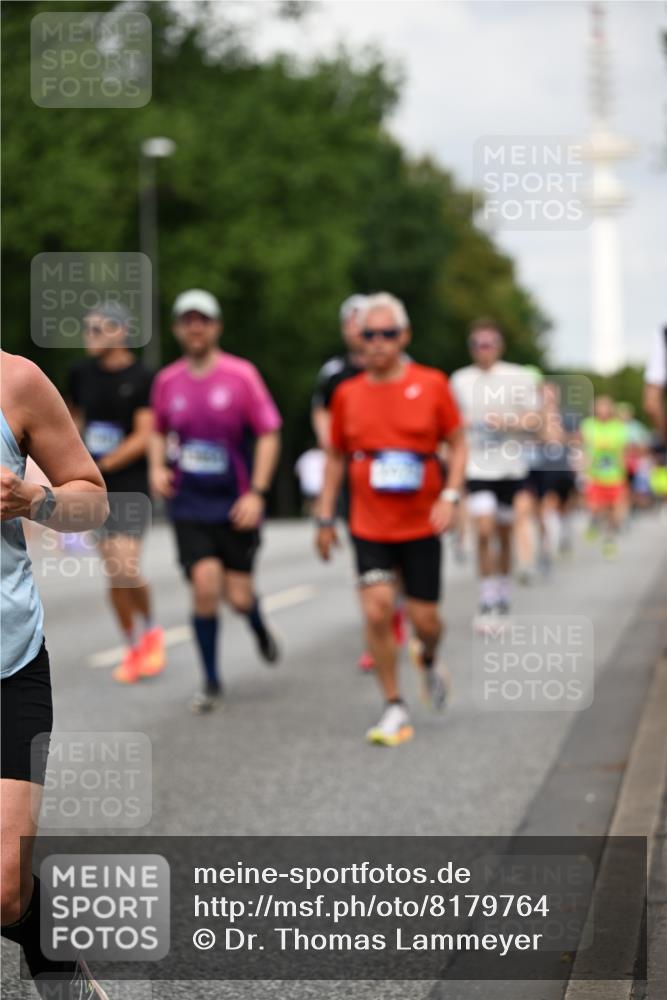29.06.2025 - hella hamburg halbmarathon Dr. Thomas Lammeyer http://msf.ph/oto/8179764 29.06.2025 10:10:19 Kennedybrücke 1229, 1830, 1842, 1936, 2471, 2624, 3062, 4169, 4542, 5431, 6014, 7741, 8049, 8290, 8744, 8909, 9477, 9917, 10214, 10781 meine-sportfotos.de