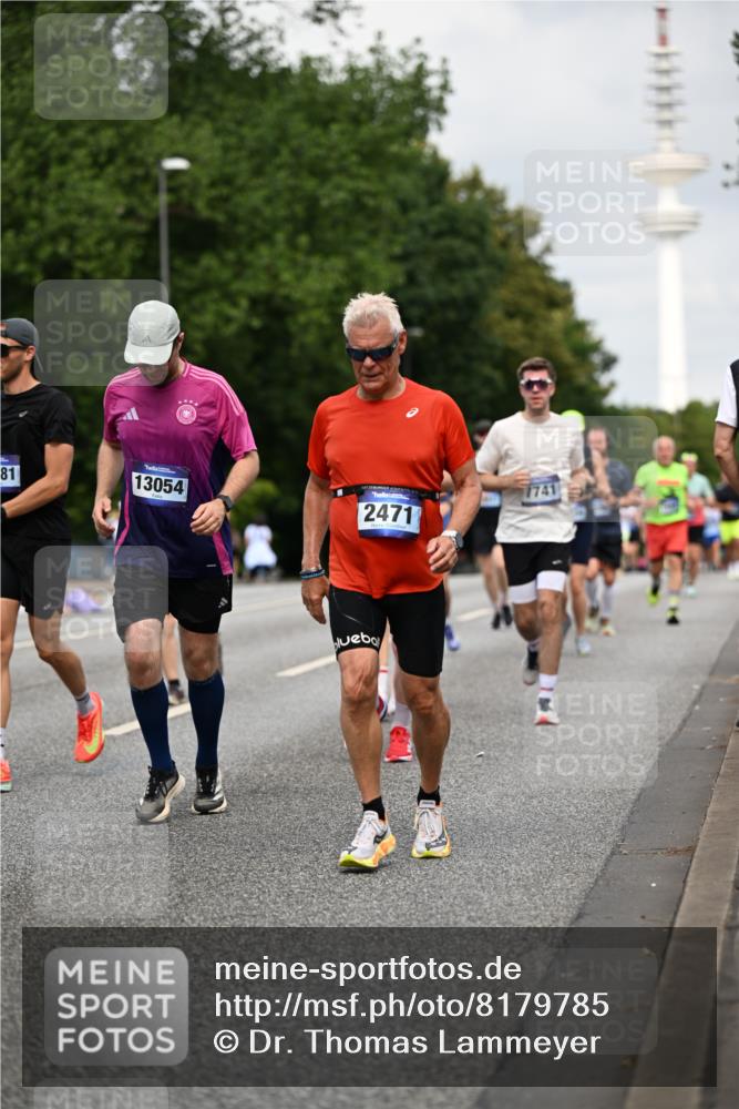 29.06.2025 - hella hamburg halbmarathon Dr. Thomas Lammeyer http://msf.ph/oto/8179785 29.06.2025 10:10:19 Kennedybrücke 1229, 1830, 1842, 1936, 2471, 2624, 3062, 4169, 4542, 5431, 6014, 7741, 8049, 8290, 8744, 8909, 9477, 9917, 10214, 10781 meine-sportfotos.de