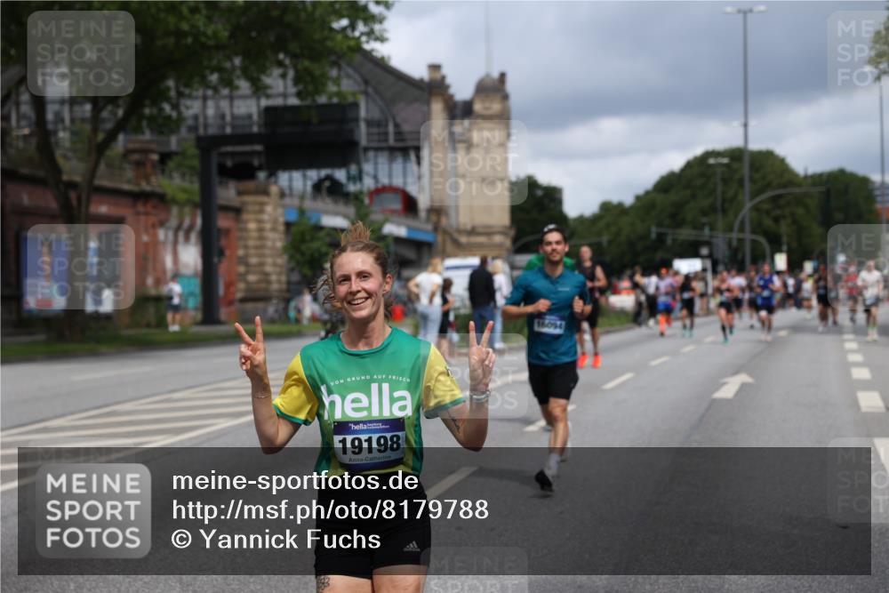 29.06.2025 - hella hamburg halbmarathon Yannick Fuchs http://msf.ph/oto/8179788 29.06.2025 10:42:46 20KM 1086, 1163, 1176, 1537, 1884, 1892, 1914, 2442, 3213, 4711, 5421, 6377, 6923, 7367, 8216, 8889, 8916, 9482, 9638, 9770, 10000, 11451, 11467, 12149, 12534, 12840, 14192, 14511, 14814, 14990, 15573, 15784, 15917, 15981, 16094, 16269, 17007, 17127, 17982, 18251, 18815, 18923, 19198 meine-sportfotos.de