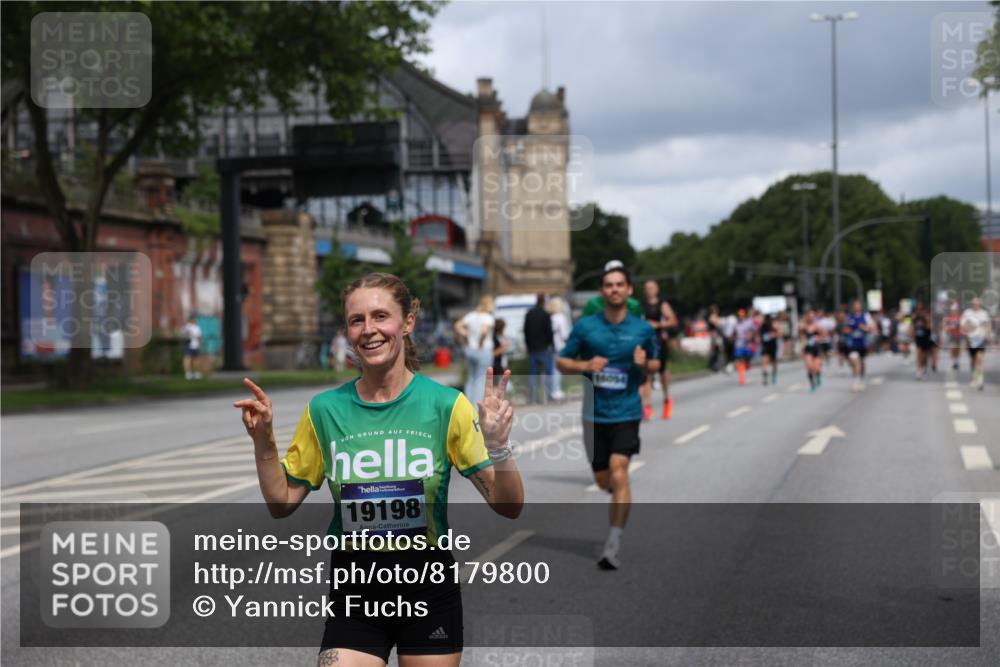 29.06.2025 - hella hamburg halbmarathon Yannick Fuchs http://msf.ph/oto/8179800 29.06.2025 10:42:46 20KM 1086, 1163, 1176, 1537, 1884, 1892, 1914, 2442, 3213, 4711, 5421, 6377, 6923, 7367, 8216, 8889, 8916, 9482, 9638, 9770, 10000, 11451, 11467, 12149, 12534, 12840, 14192, 14511, 14814, 14990, 15573, 15784, 15917, 15981, 16094, 16269, 17007, 17127, 17982, 18251, 18815, 18923, 19198 meine-sportfotos.de