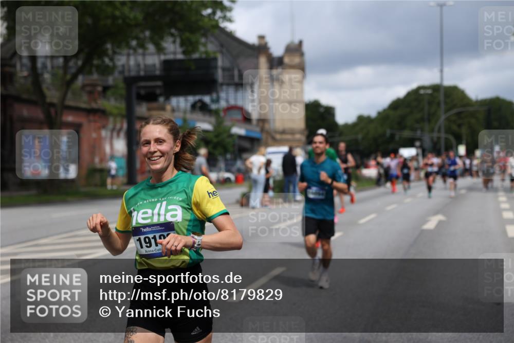 29.06.2025 - hella hamburg halbmarathon Yannick Fuchs http://msf.ph/oto/8179829 29.06.2025 10:42:46 20KM 1086, 1163, 1176, 1537, 1884, 1892, 1914, 2442, 3213, 4711, 5421, 6377, 6923, 7367, 8216, 8889, 8916, 9482, 9638, 9770, 10000, 11451, 11467, 12149, 12534, 12840, 14192, 14511, 14814, 14990, 15573, 15784, 15917, 15981, 16094, 16269, 17007, 17127, 17982, 18251, 18815, 18923, 19198 meine-sportfotos.de