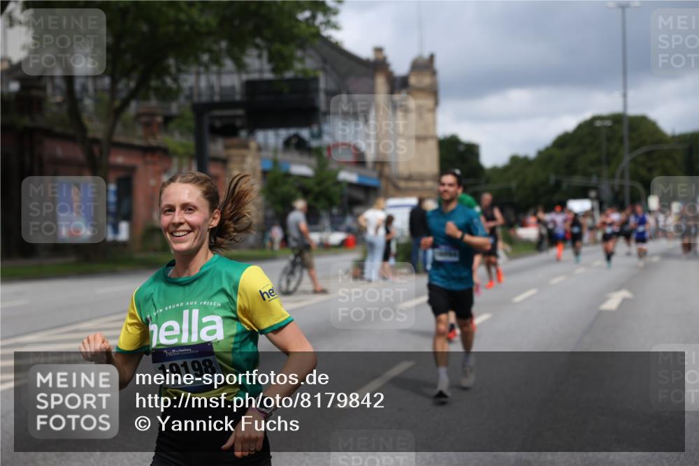 29.06.2025 - hella hamburg halbmarathon Yannick Fuchs http://msf.ph/oto/8179842 29.06.2025 10:42:46 20KM 1086, 1163, 1176, 1537, 1884, 1892, 1914, 2442, 3213, 4711, 5421, 6377, 6923, 7367, 8216, 8889, 8916, 9482, 9638, 9770, 10000, 11451, 11467, 12149, 12534, 12840, 14192, 14511, 14814, 14990, 15573, 15784, 15917, 15981, 16094, 16269, 17007, 17127, 17982, 18251, 18815, 18923, 19198 meine-sportfotos.de