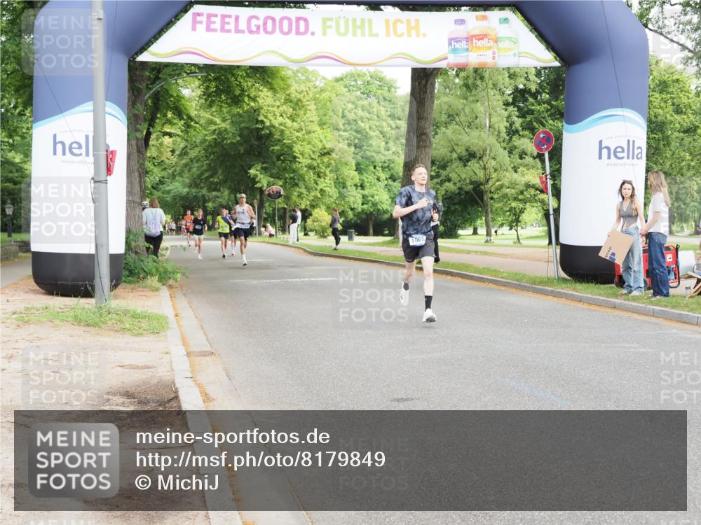 29.06.2025 - hella hamburg halbmarathon MichiJ http://msf.ph/oto/8179849 29.06.2025 10:17:08 Zwischen KM18-KM19 1065, 9079, 9097, 12341, 15136 meine-sportfotos.de